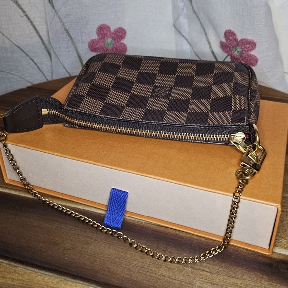 BUNDLE Mini Pochette Accessories and 6Key Multicles Wallet Louis Vuitton - Picture 9 of 14